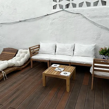 Fantastico Piso Nuevo, Mentidero * Cadiz