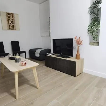 Fantastico Piso Nuevo, Mentidero Apartment *