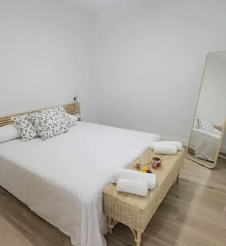 Fantastico Piso Nuevo, Mentidero * Καντίζ