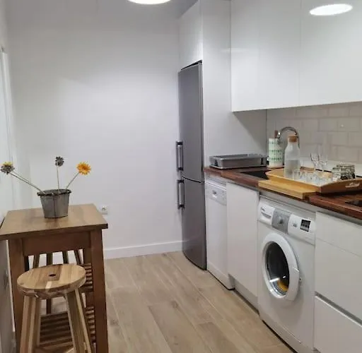 Fantastico Piso Nuevo, Mentidero