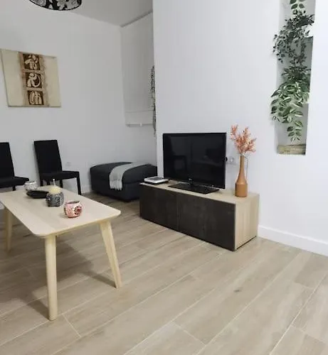 Fantastico Piso Nuevo, Mentidero Διαμέρισμα *