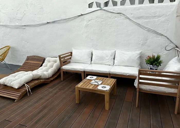 Fantastico Piso Nuevo, Mentidero * Cádiz