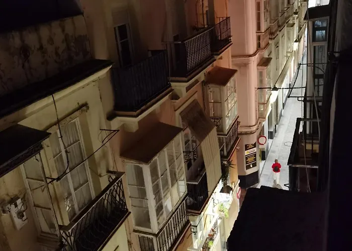 Fantastico Piso Nuevo, Mentidero 아파트 *