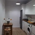 Fantastico Piso Nuevo, Mentidero 아파트 카디스