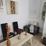 아파트 Fantastico Piso Nuevo, Mentidero *